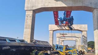 Lugar donde se ha registrado el accidente por el derrumbe de la grúa.
