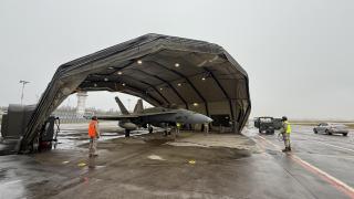 Puesta en marcha de un F-18 del Ala 15 del Ejército del Aire en Almería