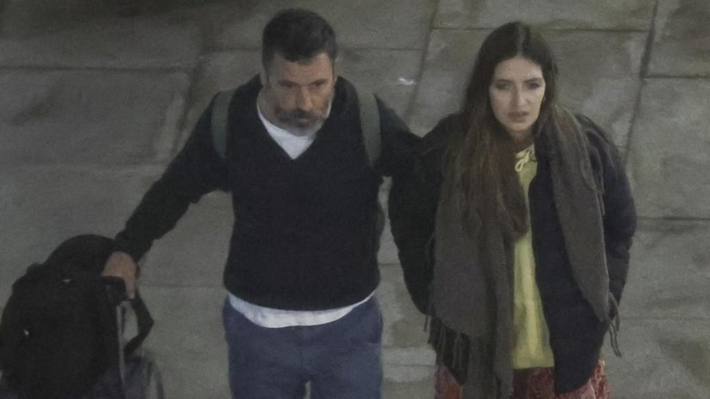 Sara Carbonero y su pareja en Madrid, después de que ella recibiera el alta.
