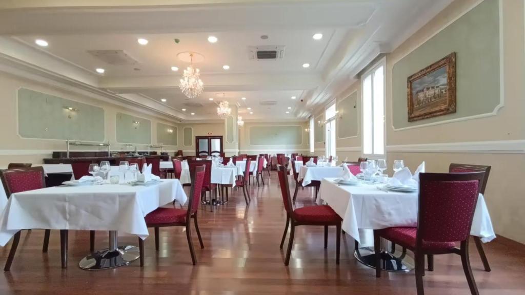 Uno de los salones principales.