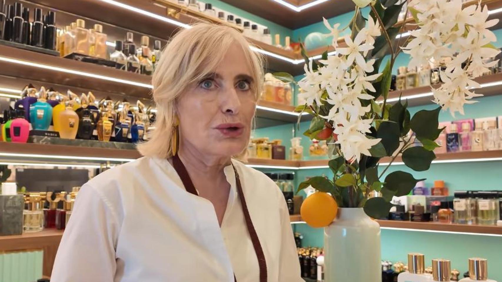 Nadia, dueña de una perfumería.