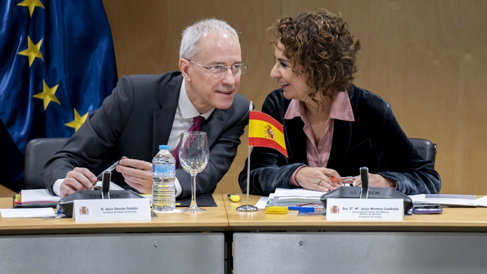 María Jesús Montero y Jesús Gascón.