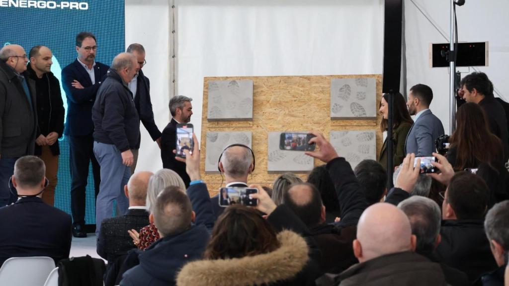 Acto de primera piedra de XEAL