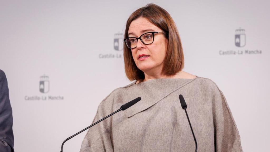 La portavoz del Gobierno regional, Esther Padilla, este miércoles en rueda de prensa.