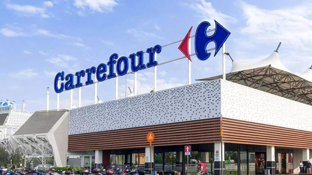 Fachada Carrefour.