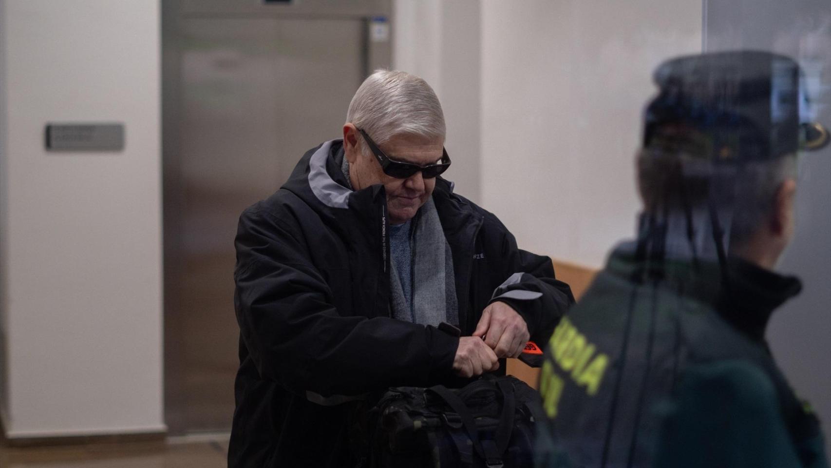 José Miguel Basset, a su llegada este miércoles a los juzgados de Catarroja. Jorge Gil / EP