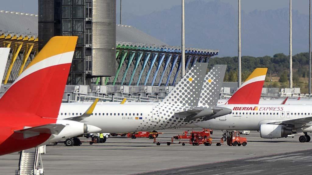 Aviones de Vueling e Iberia Express.