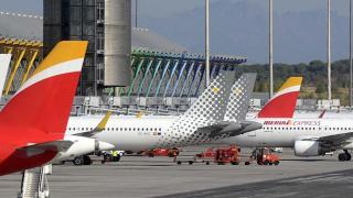 Aviones de Vueling e Iberia Express.