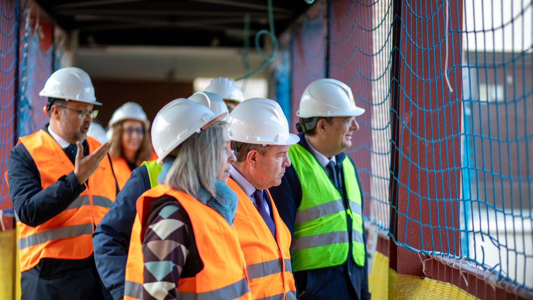 Visita de Page a las obras del campus de Guadalajara de la UAH. Foto: JCCM.