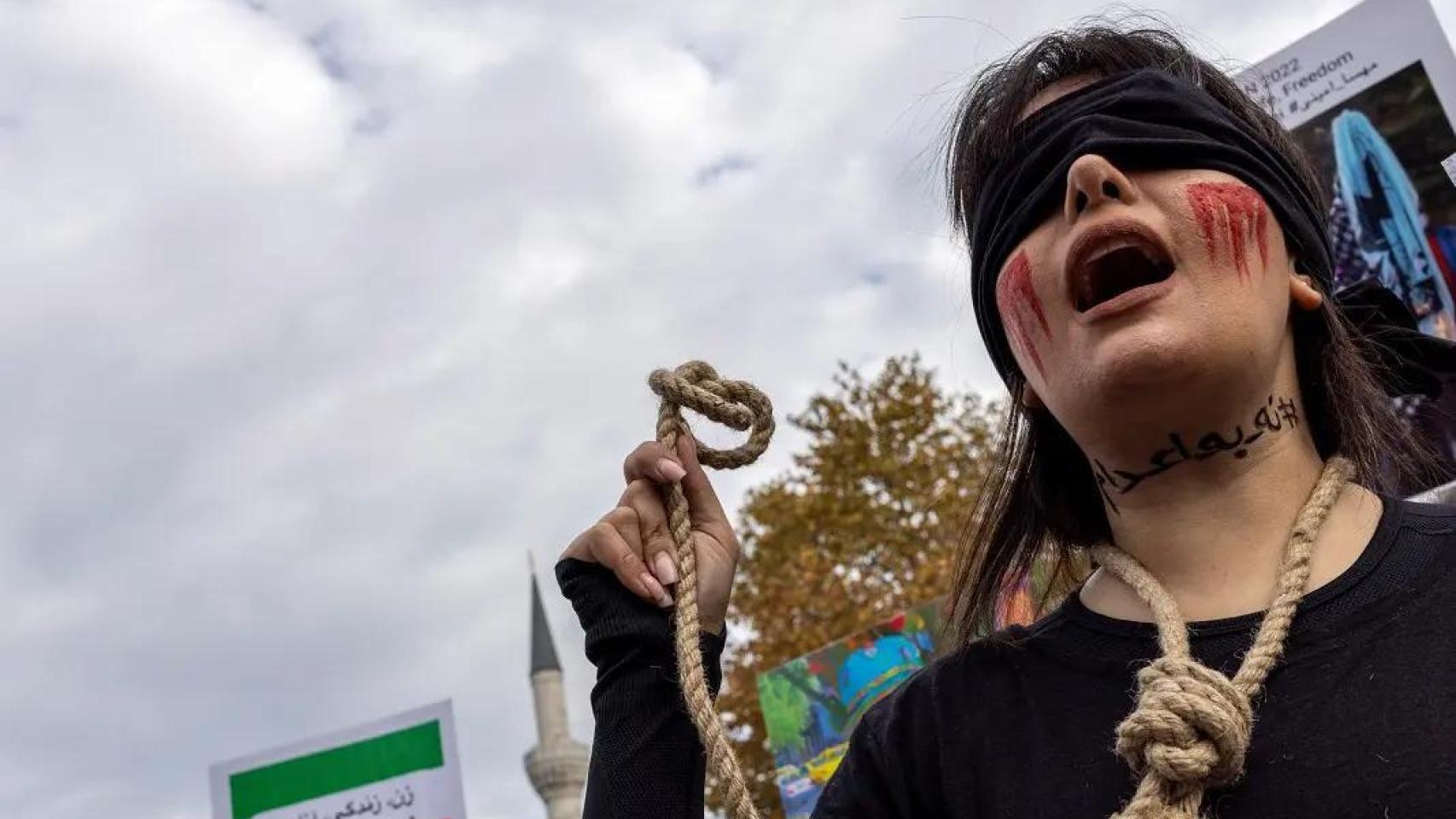 Las protestas en Irán dejan a las mujeres en un escenario crítico: el país ejecutó a 60 en 2025, alertan las ONG