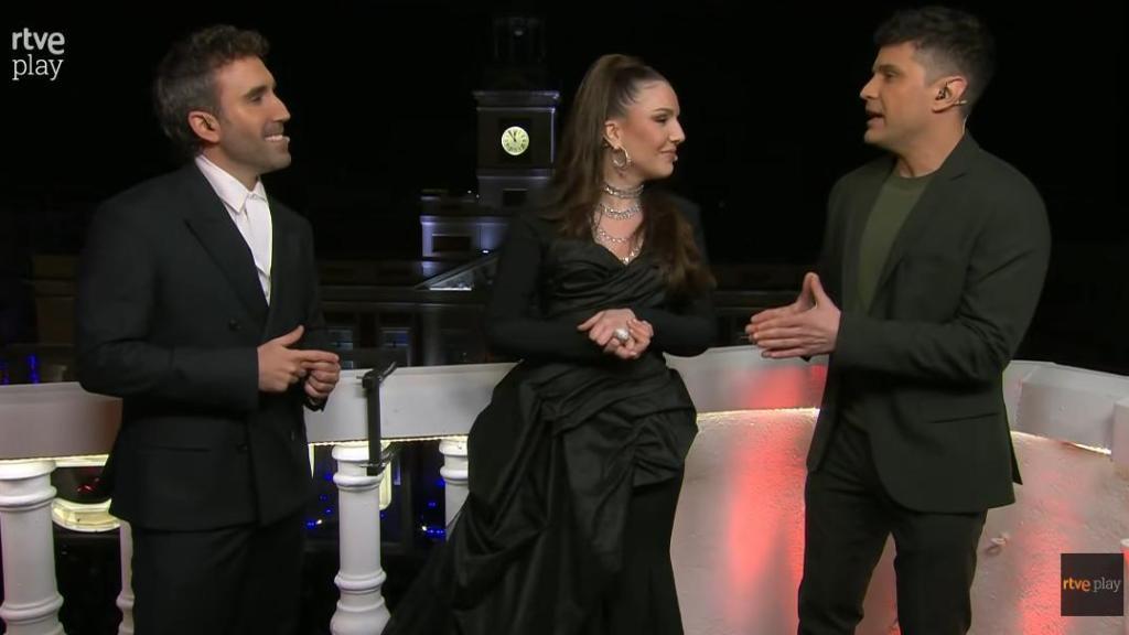 Aitor Albizua, Inés Hernand y Miguel Maldonado, en las precampanadas de La 2.