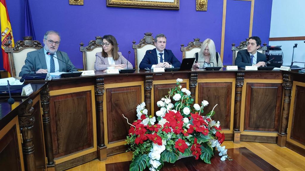 Vista del pleno del Ayuntamiento de Jaén.