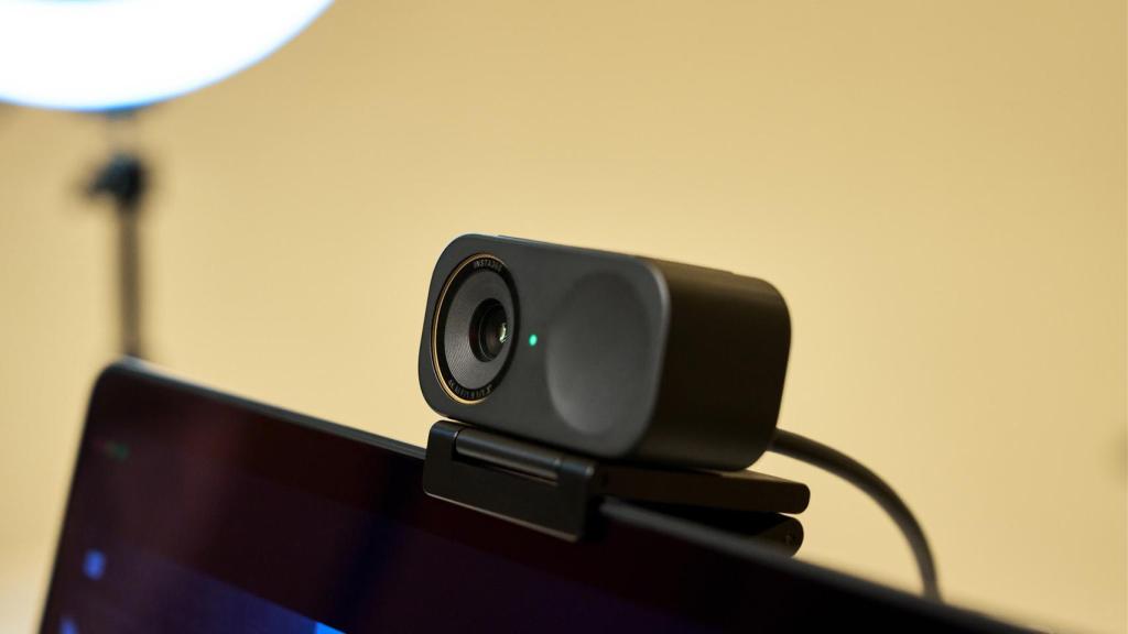 Insta360 Link 2C Pro.