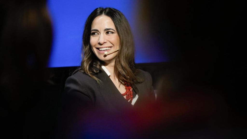 La directora de Magas durante el evento, en el que como de costumbre ejerció como moderadora.