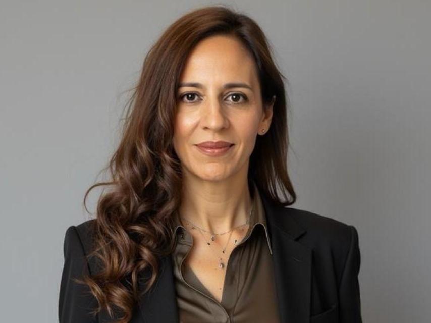 La escritora acaba de publicar su última novela, que explora la memoria y los secretos.