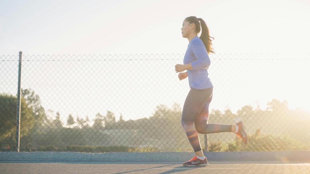 Imagen de archivo de una chica practicando 'running'.