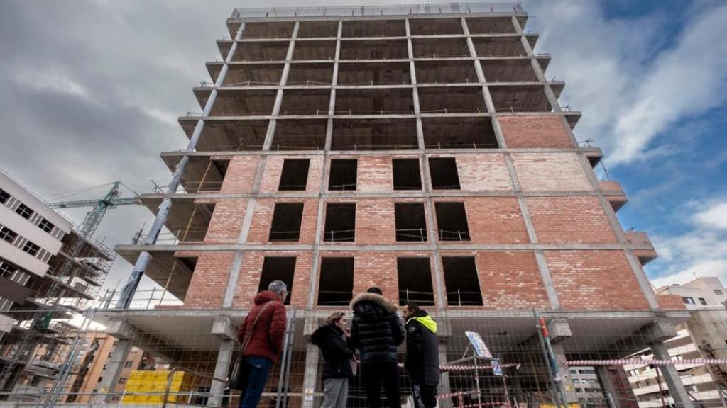 Edifício em construção na rua Marqués de Larios (Cascajos), onde decorreram os acontecimentos.