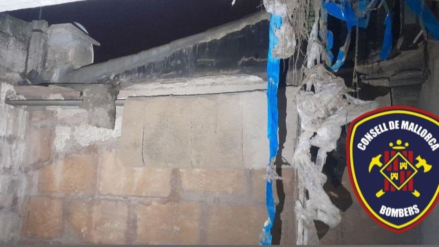 La habitación cuyo techo se ha venido abajo.