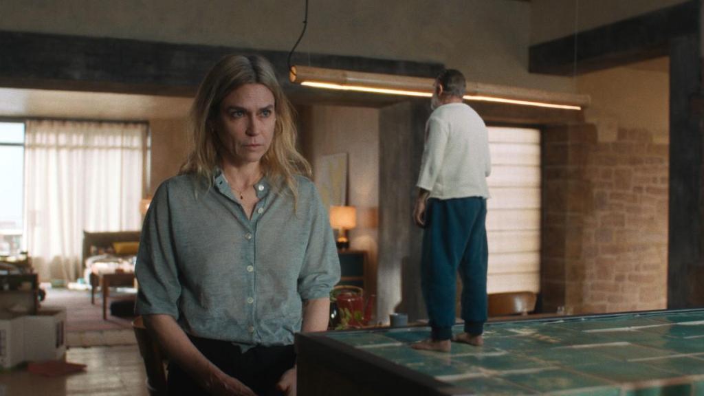 Marie-Josée Croze y Jean Dujardin, en 'El hombre menguante'