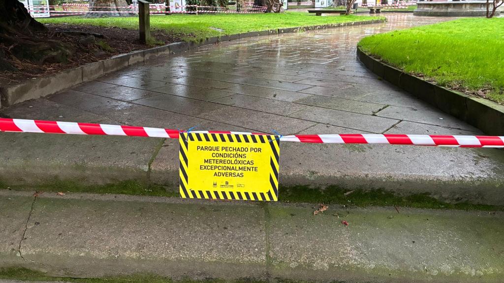 Santiago cierra los parques de la ciudad por la alerta amarilla por fuertes vientos