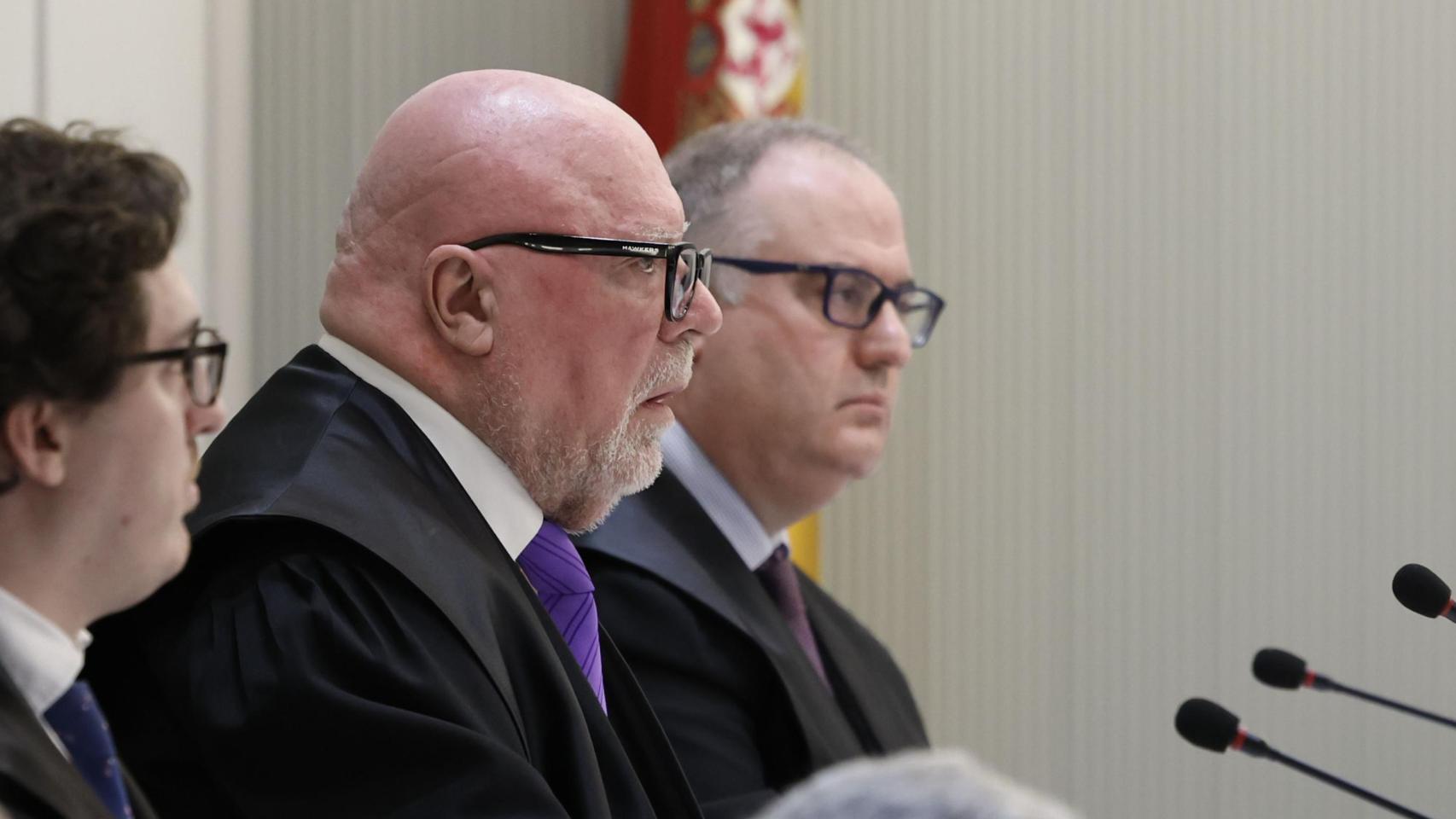 Él me usó de psiquiatra. A ella jamás la vi Él me usó de psiquiatra. A ella jamás la vi