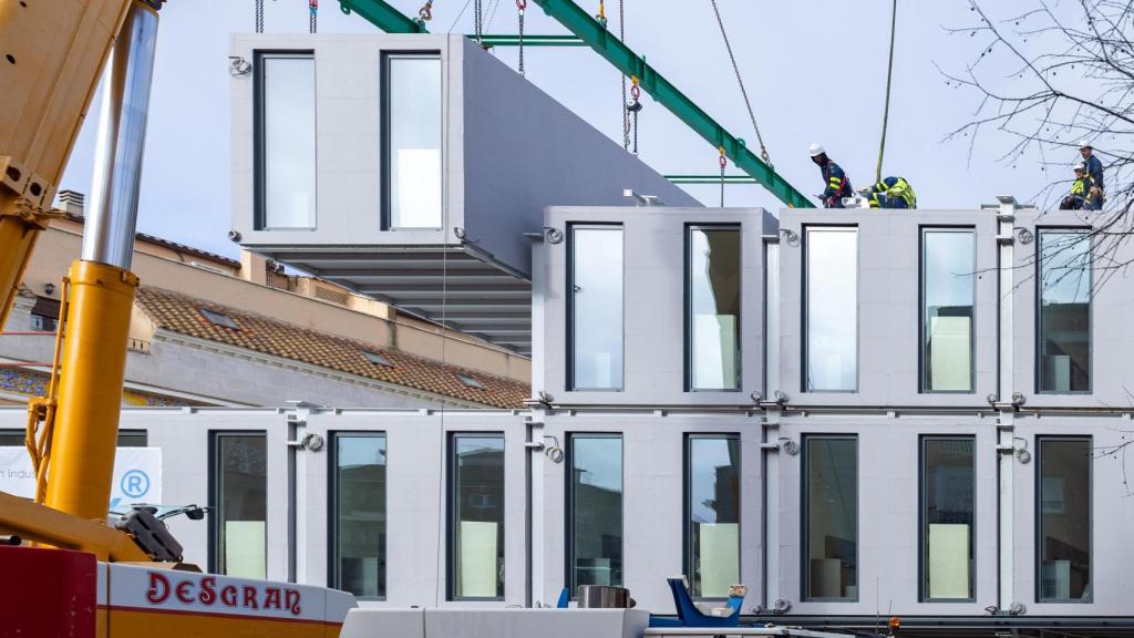 Construcción del hotel en el centro de Tomelloso.