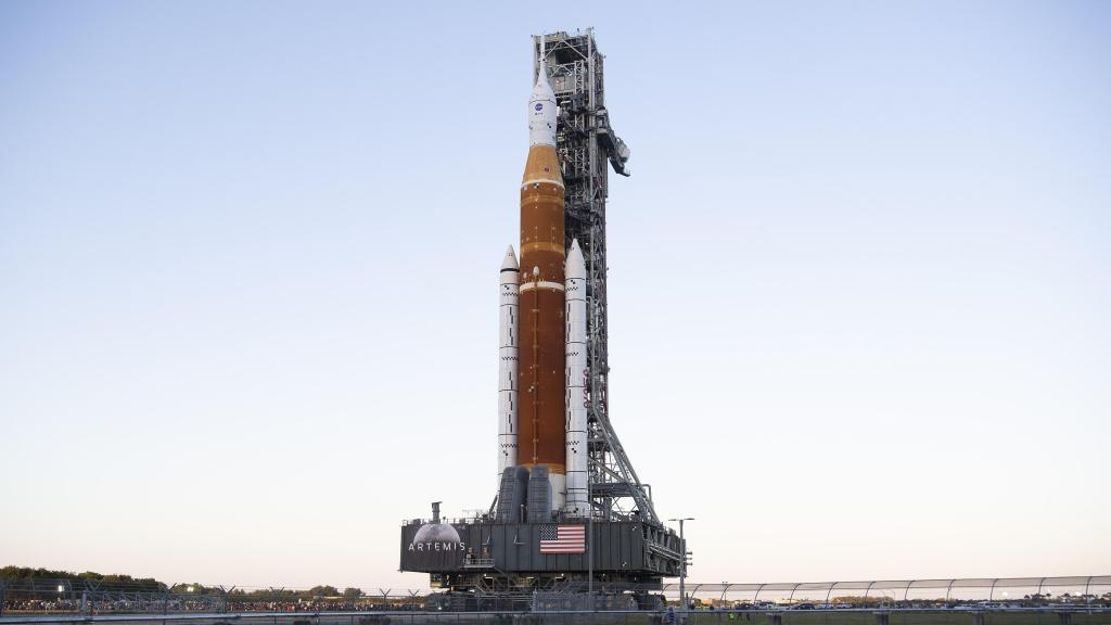 Transporte del SLS y nave Orion en Artemis I