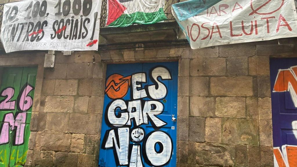 El C.S.O.A. Escárnio e Maldizer en la rúa Algalia de Abaixo de Santiago