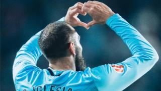 Celta-Rayo: Uñas pintadas contra los insultos homófobos contra Borja Iglesias