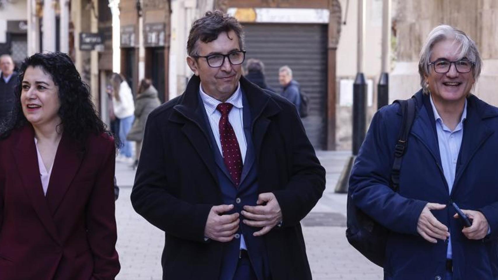 Ana García (CCOO-PV), Vicente Lafuente (CEV) y Tino Calero (UGT). Rober Solsona / EP