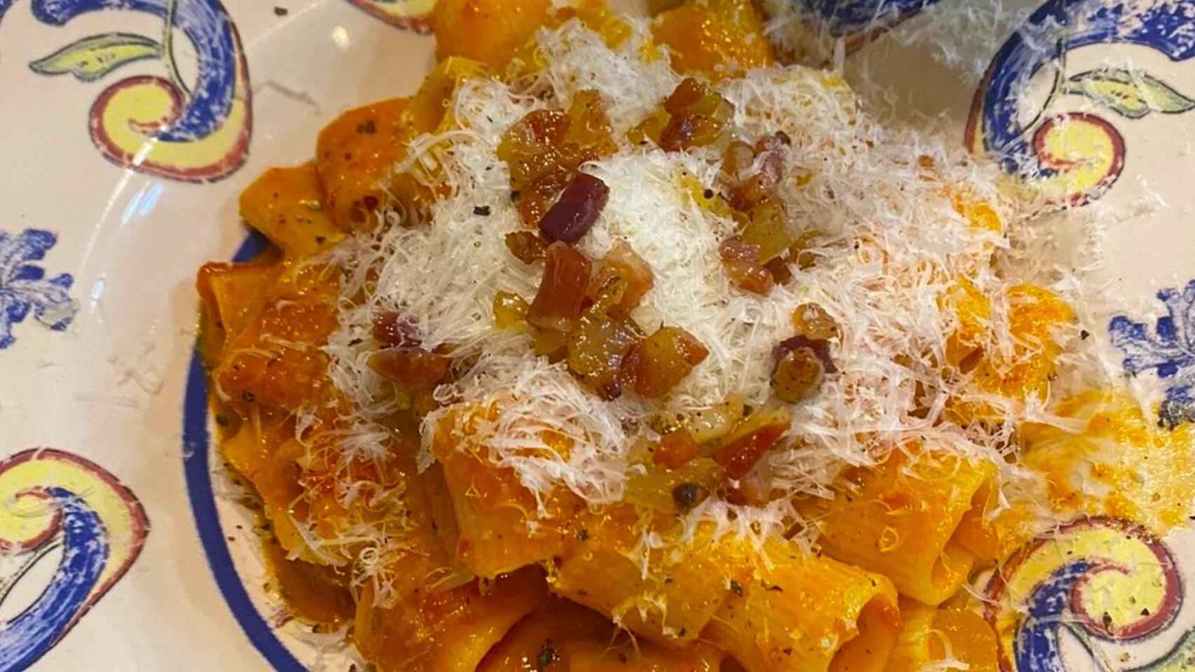 No hace falta viajar más de 1000 km para comer una buena Carbonara: este íntimo y secreto restaurante tiene lo mejor de Italia