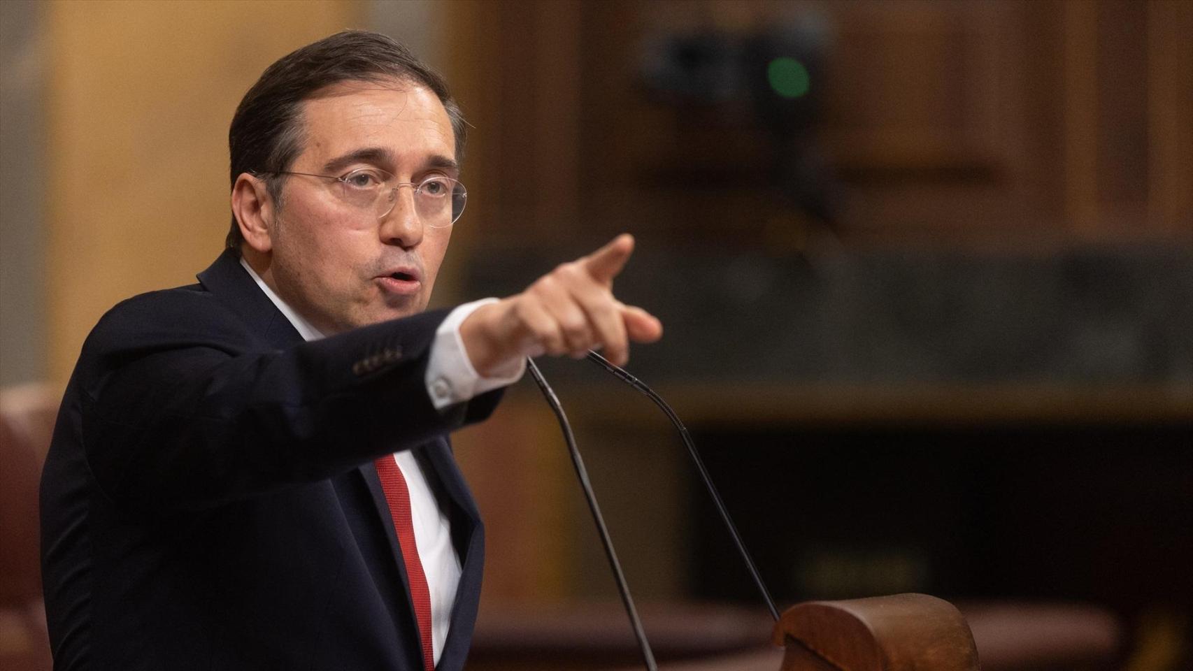 El ministro de Asuntos Exteriores, José Manuel Albares, durante su comparecencia en el Congreso sobre Venezuela.