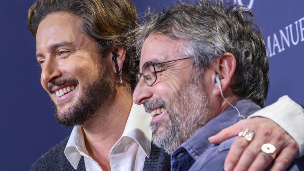 Jordi Évole junto a Manuel Carrasco en la presentación de su programa en Sevilla.