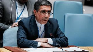El actual Representante Permanente Adjunto de Irán ante las Naciones Unidas, Gholamhossein Darzi, se dirige a una reunión del Consejo de Seguridad de las Naciones Unidas sobre Irán, a petición de Estados Unidos, en la sede de la ONU en la ciudad de Nueva York, EE. UU., el 15 de enero de 2026.