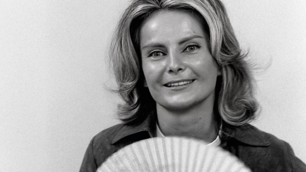 Carmen Díez de Rivera en un detalle de la portada del libro 'La soledad fue el precio' (Tusquets), obra reconocida con el Premio Comillas 2026