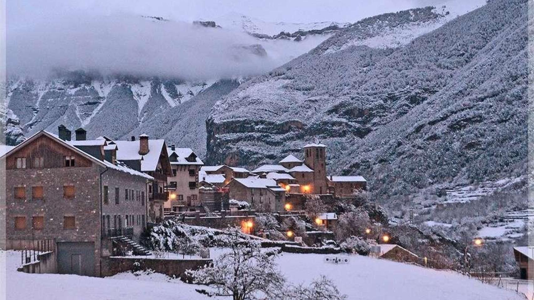 Campin rio Ara-Ordesa.