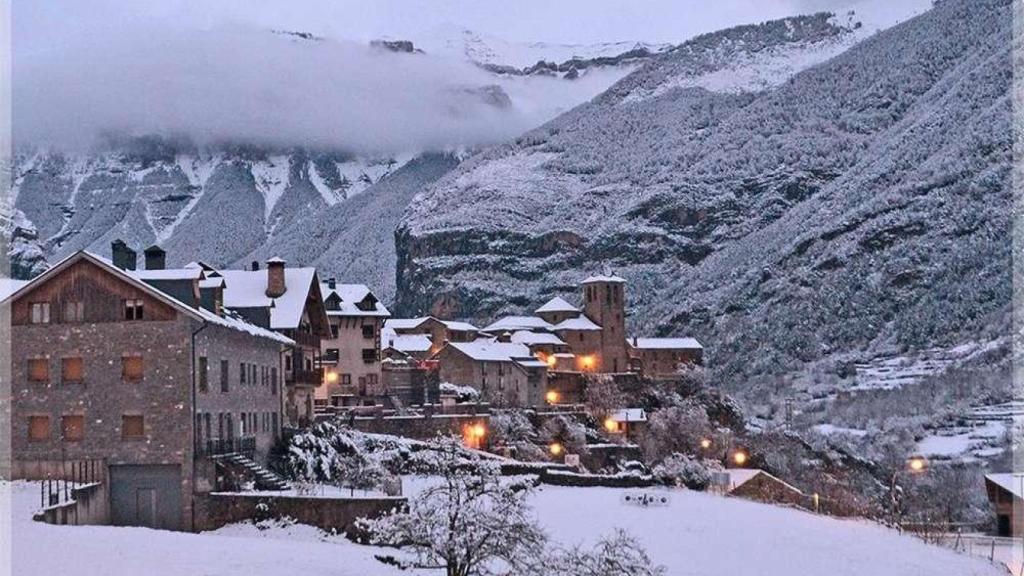 Campin rio Ara-Ordesa.