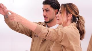 Mar Flores y Carlo Costanzia, en el primer episodio de 'Decomasters'.