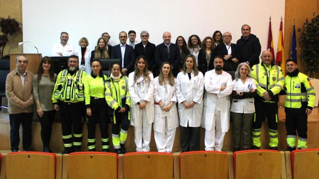 Profesionales que han participado en el simulacro de Teleictus en Almansa.
