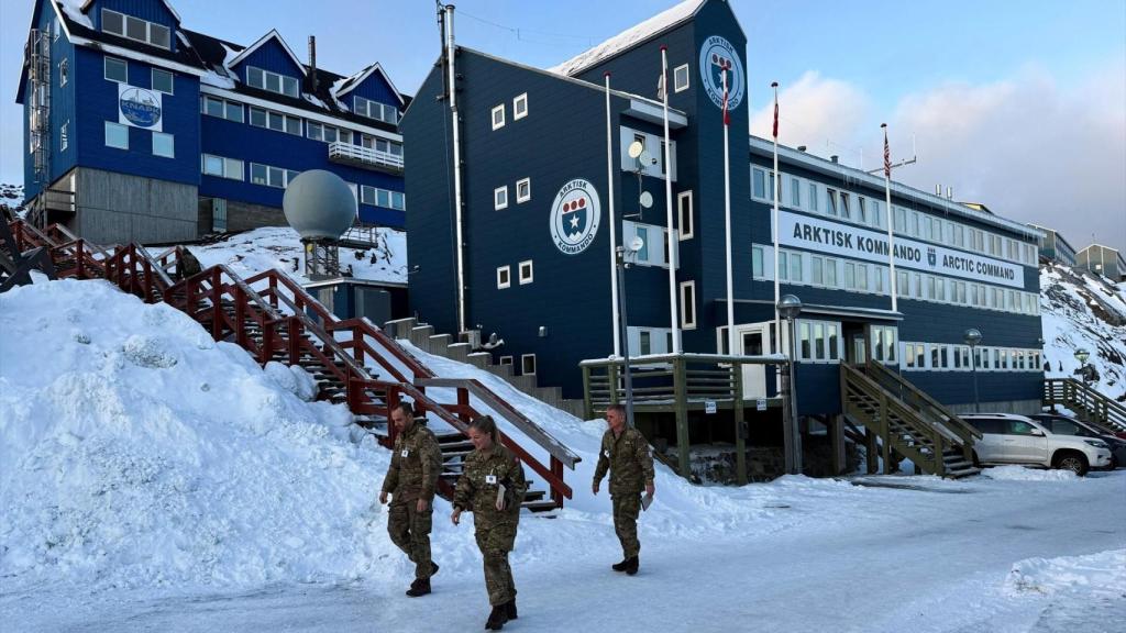 Soldados en el Arktisk Kommando (Comando Ártico) en Nuuk, Groenlandia, una unidad de las Fuerzas Armadas danesas. Foto: Julia Wäschenbach/dpa/ Europa Press.