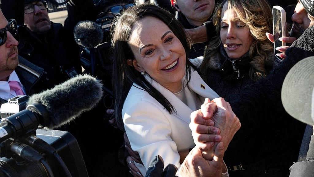 La líder opositora venezolana María Corina Machado, a su salida el jueves de la Casa Blanca donde se reunió con Trump.