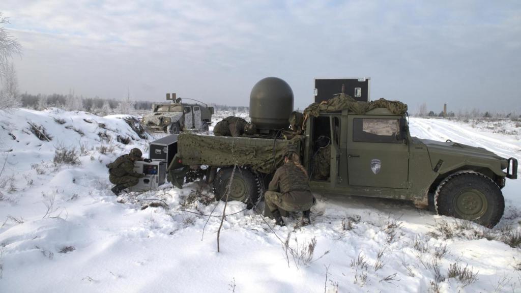 Imagen de un  radar en el marco del ejercicio 'Forge'