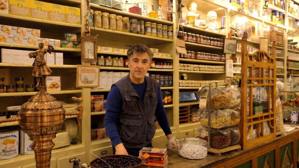 Víctor Villacampa, en Ultramarinos La Confianza.