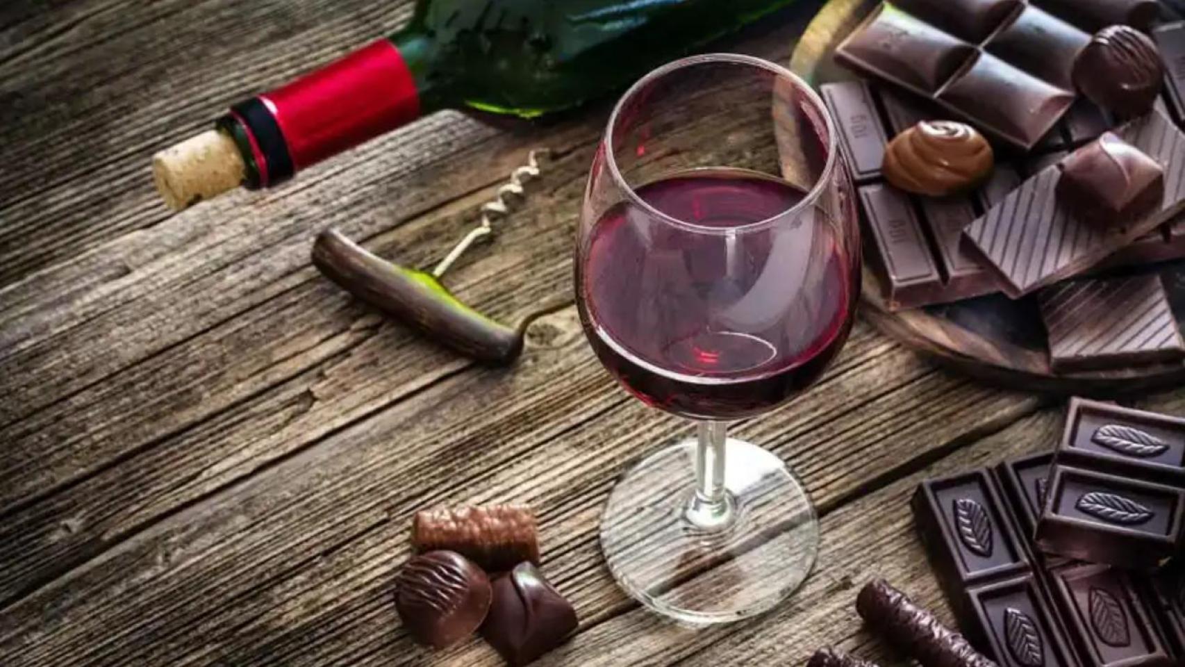 Vino y chocolate.