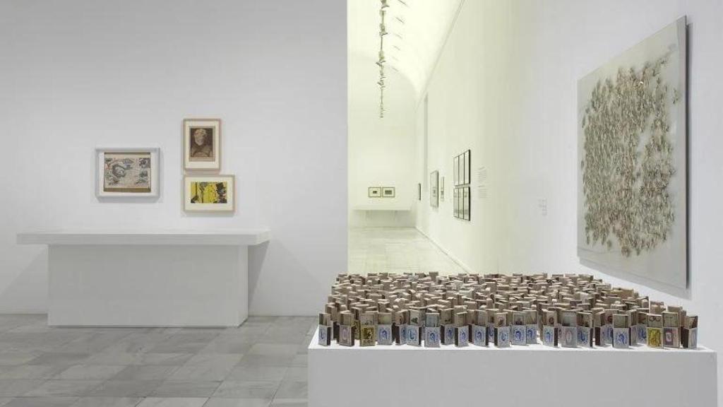 Vista de la exposición 'Atlas. ¿Cómo llevar el mundo a cuestas?'. Foto: Museo Reina Sofía