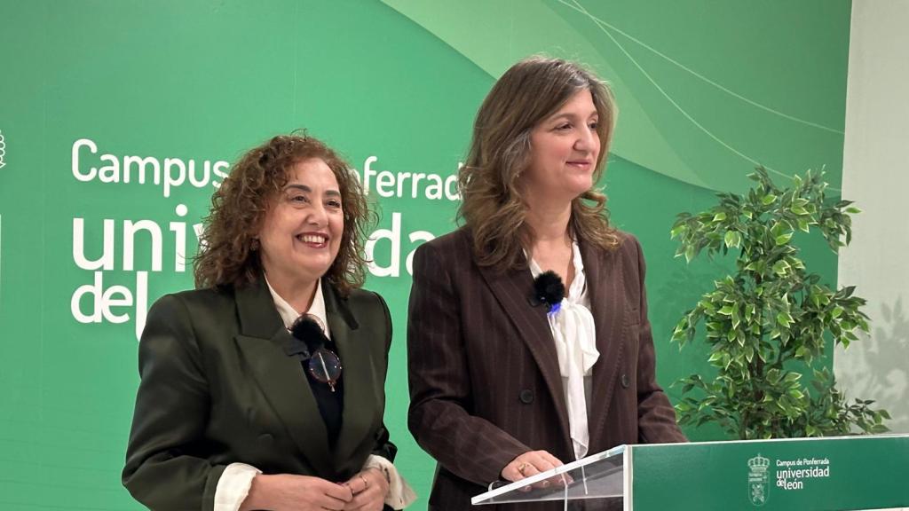La rectora Nuria González, junto a la vicerrectora Pilar Marqués