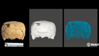 El cráneo cúbico descubierto en México.