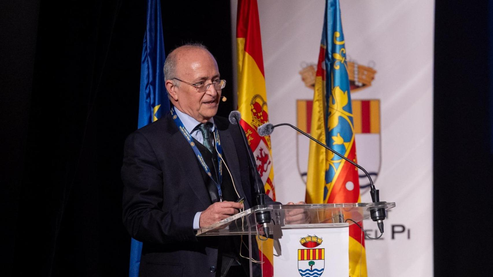 El magistrado del Supremo Vicente Magro durante las jornadas sobre Policía y Seguridad.