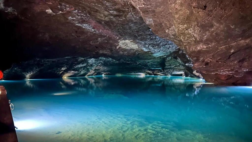 Los indios cherokee ya conocían y la usaban la cueva en la que se encuentra el Mar Perdido.