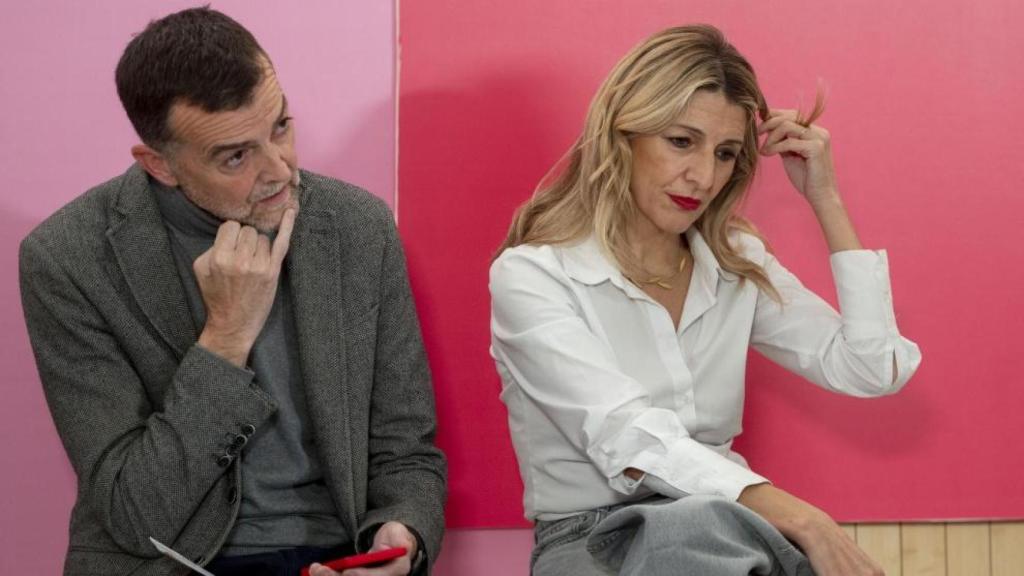 Antonio Maíllo y Yolanda Díaz en un acto de Sumar.